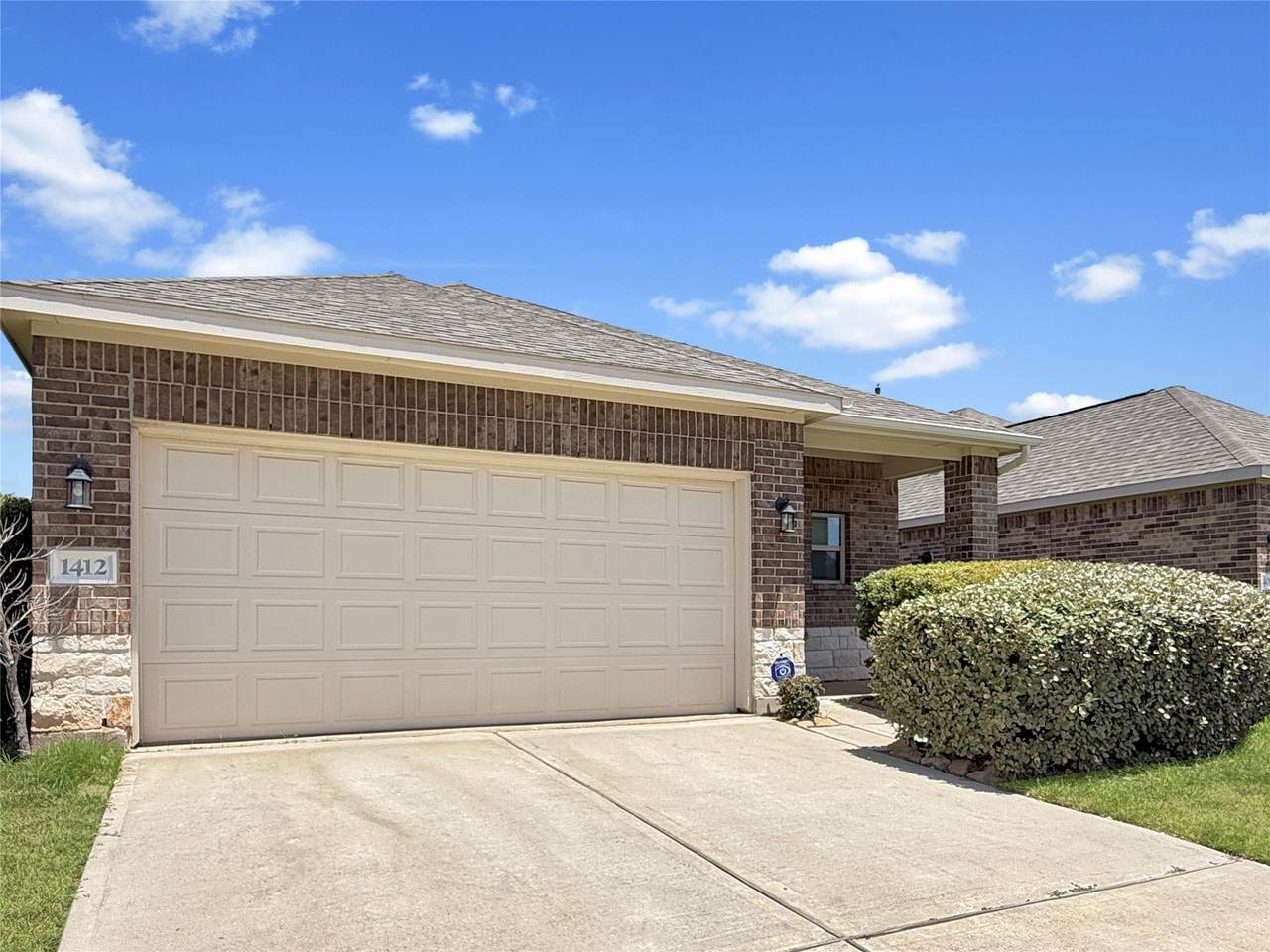1412 Sundown Glen Lane - Photo 1