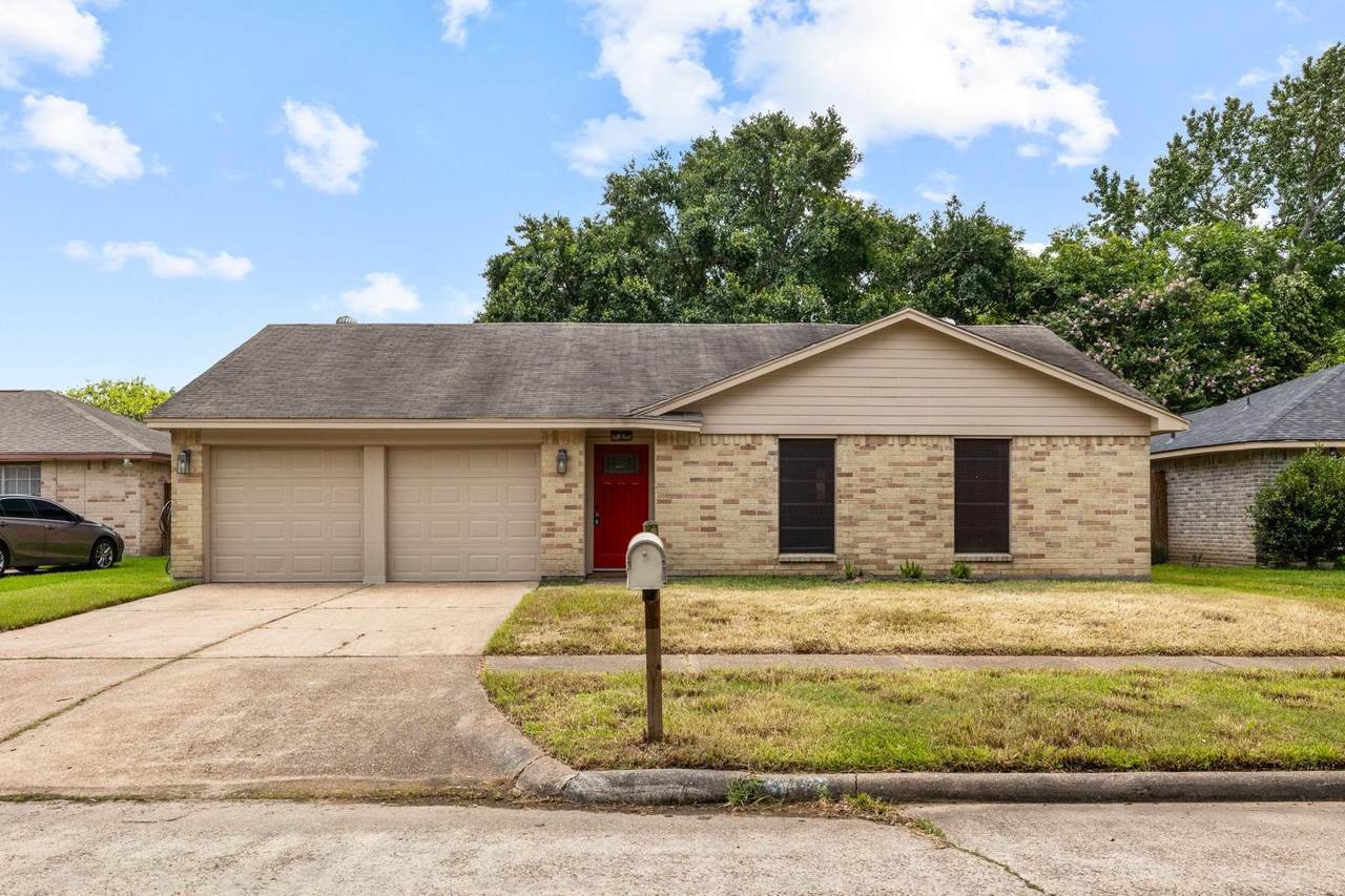 8122 Swan Meadow Lane - Photo 1