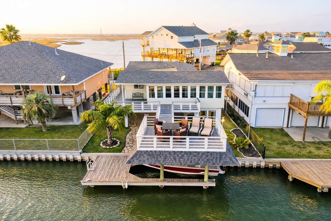 283 Barracuda Street - Photo 1