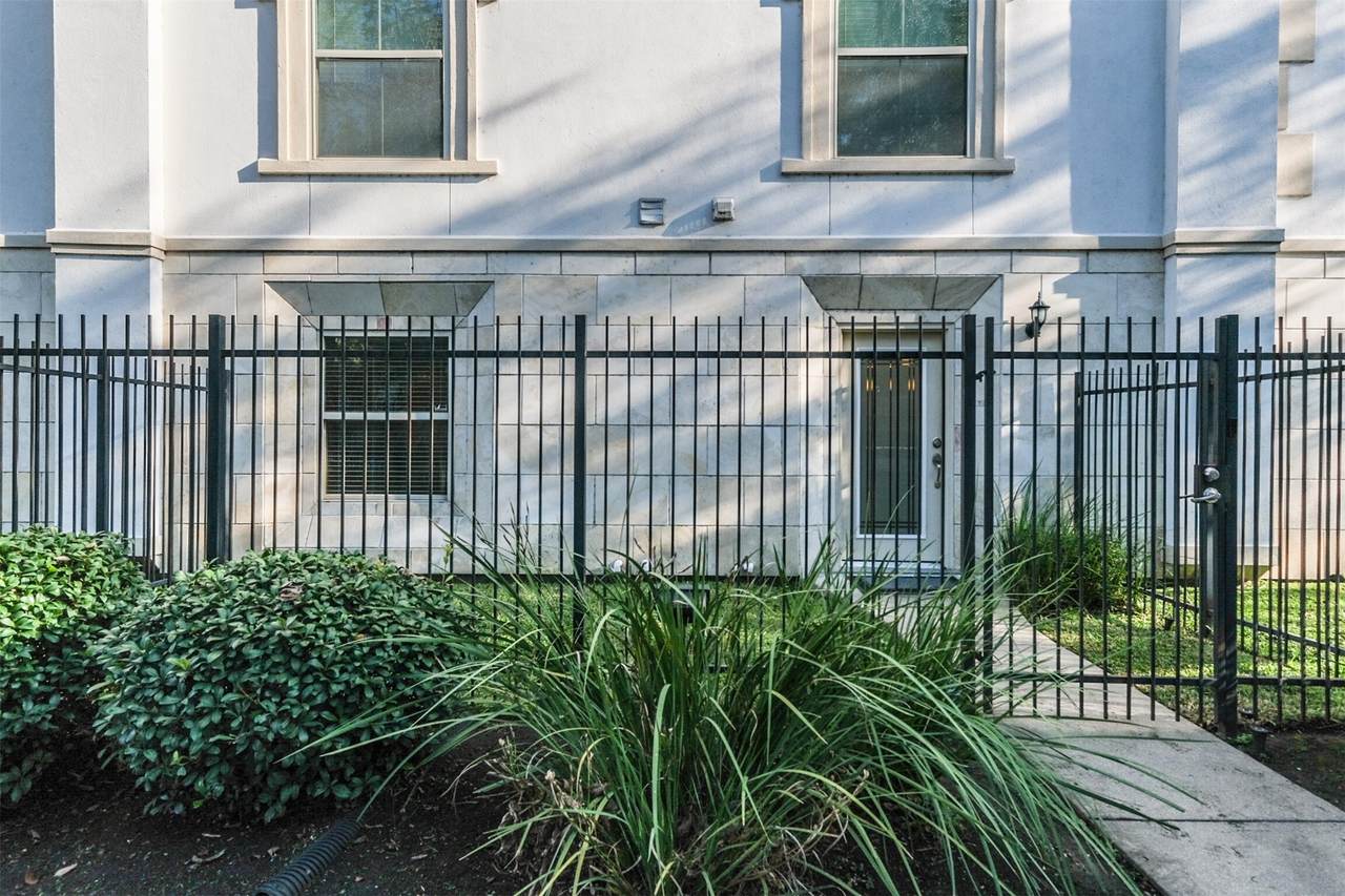 3501 Chenevert Street - Photo 1