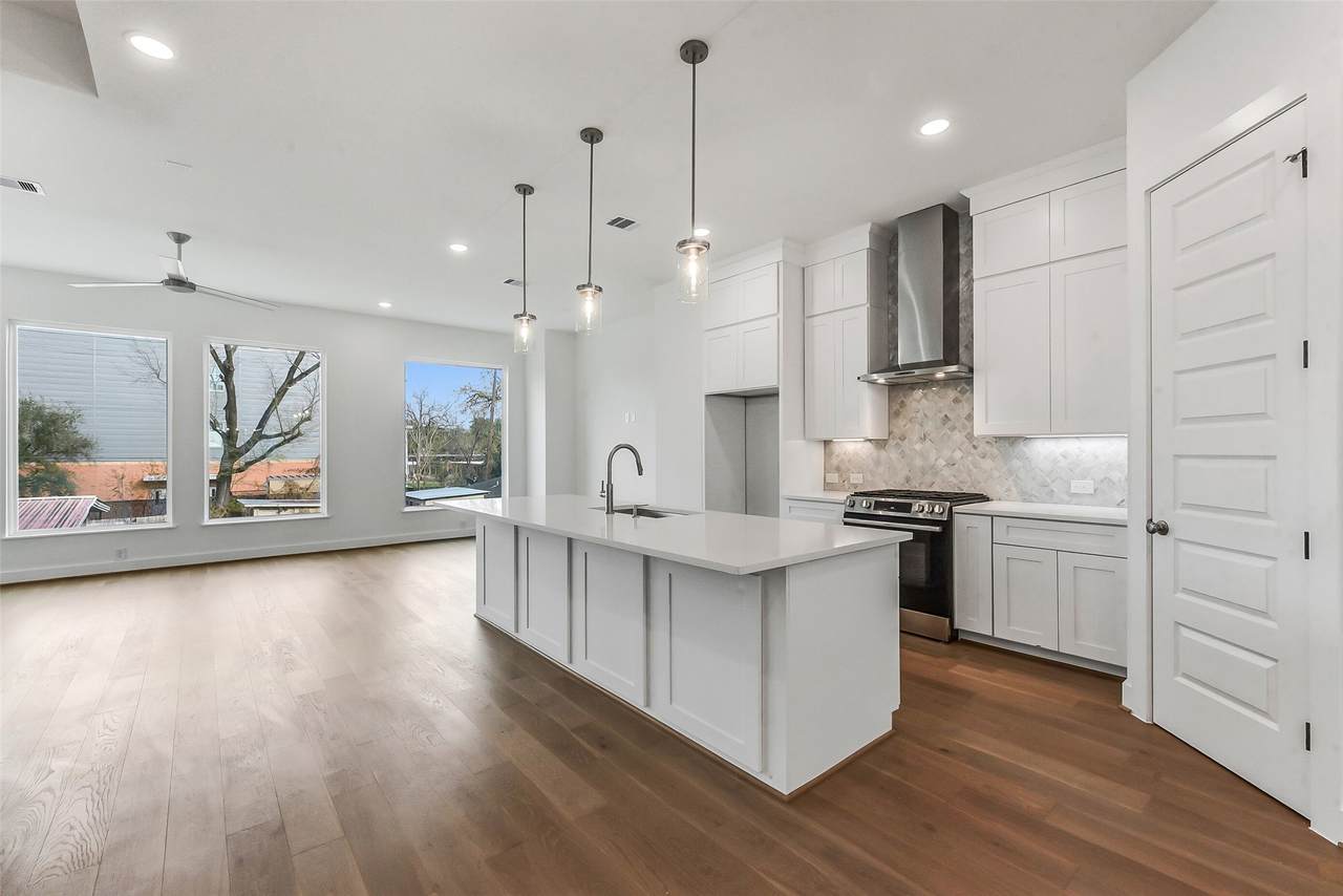 806 Fisher Street - Photo 1