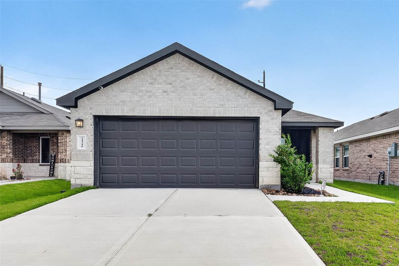 24318 Pebble Crescent Lane - Photo 1