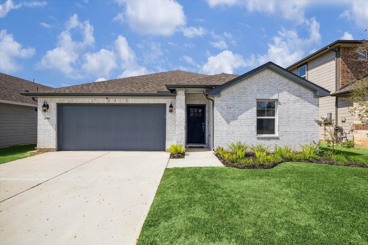 1510 King Ranch Road - Photo 1