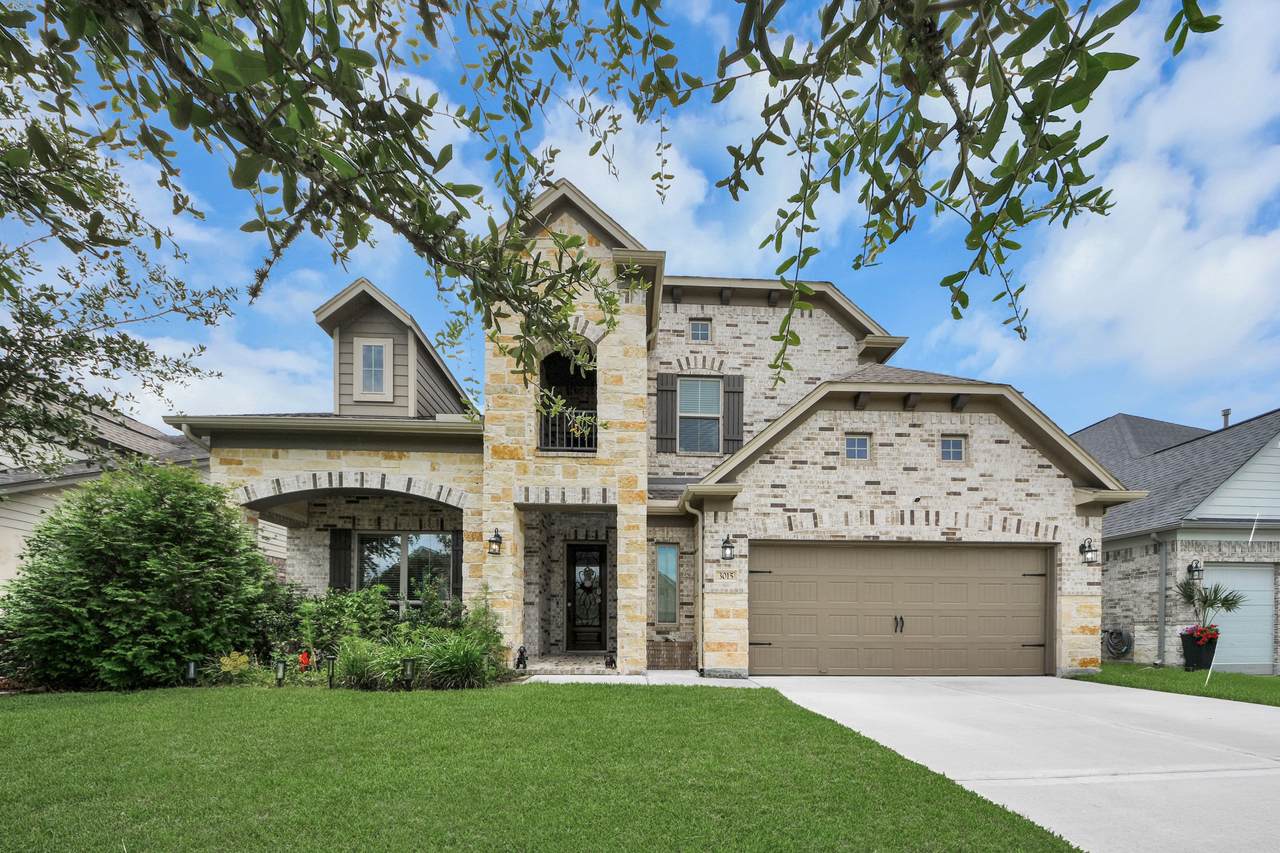 3015 Dawn Light Drive - Photo 1