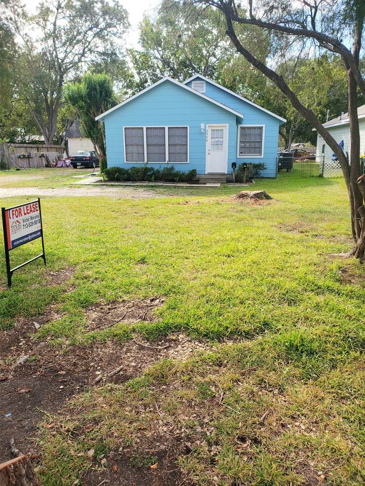 2506 Pearland Avenue - Photo 1