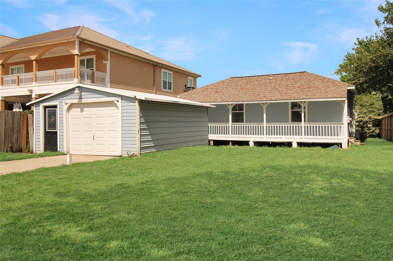 1133 9th Street - Photo 1