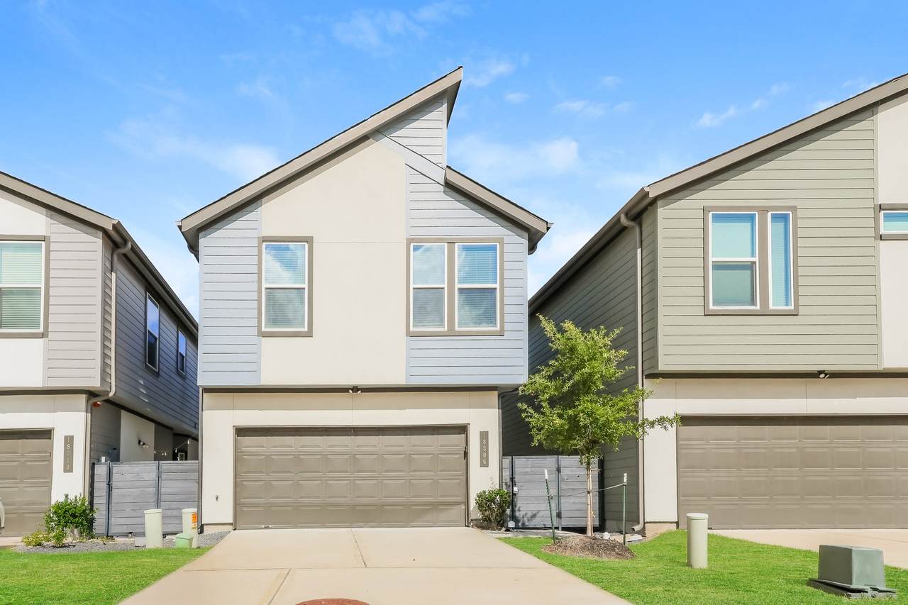 18306 Centro Circle - Photo 1