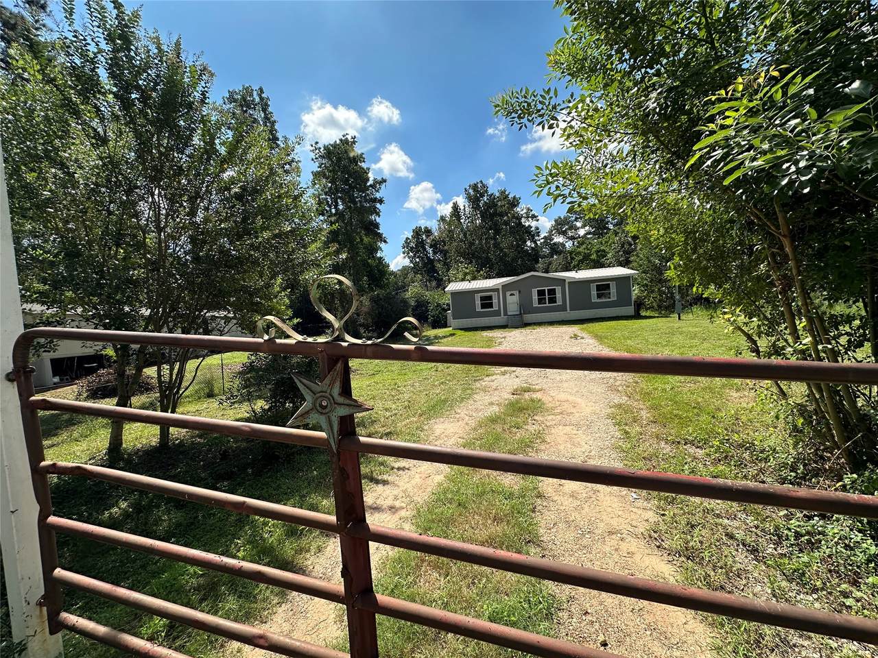 18143 Breezy Drive - Photo 1