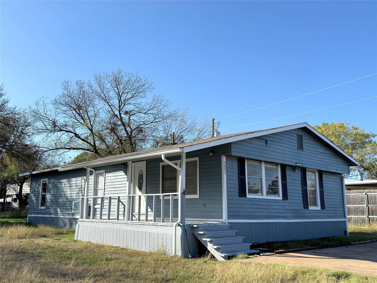 3807 Lands End Court - Photo 1