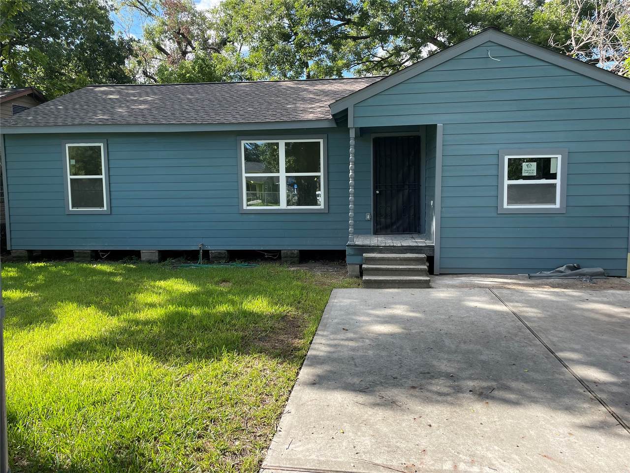 8166 Oak Knoll Lane - Photo 1