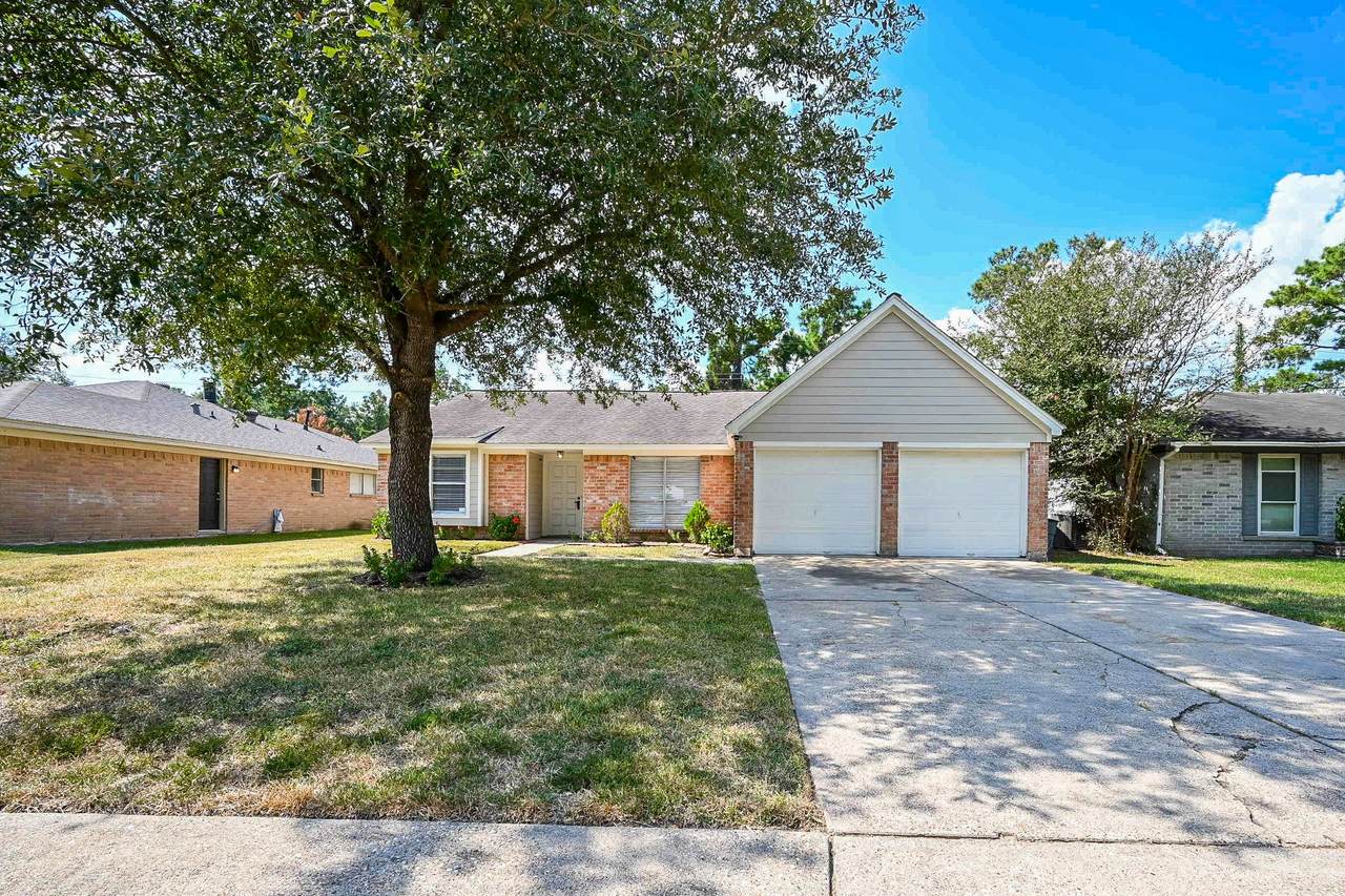 23019 Bridgewater Drive - Photo 1