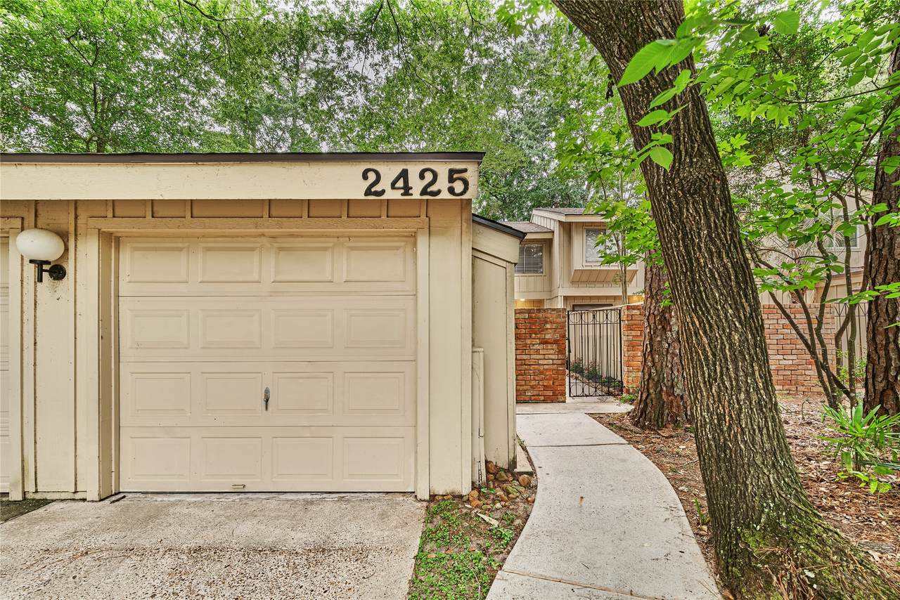 2425 Settlers Way - Photo 1