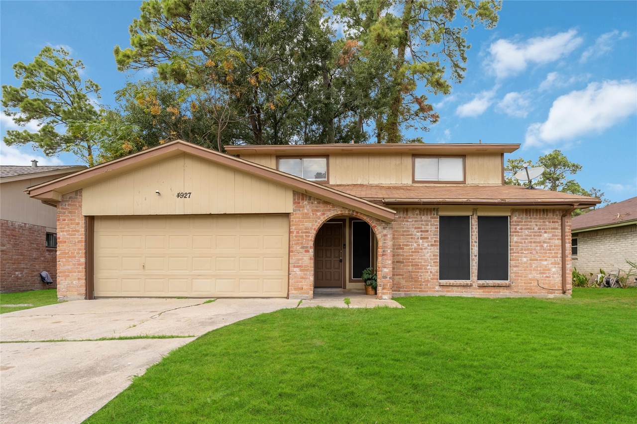 4927 Glendower Drive - Photo 1