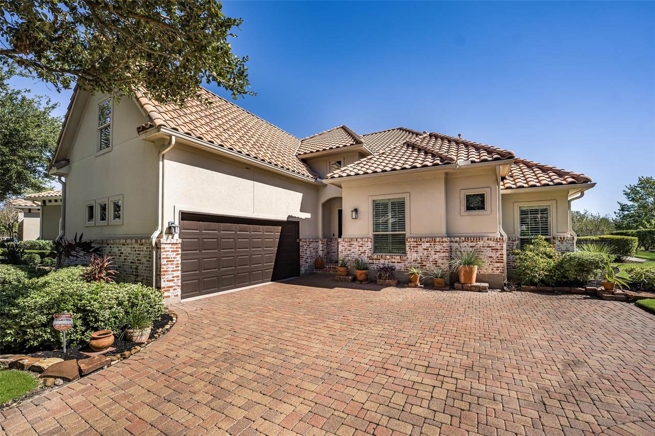 115 Lake Sterling Gate Drive - Photo 1