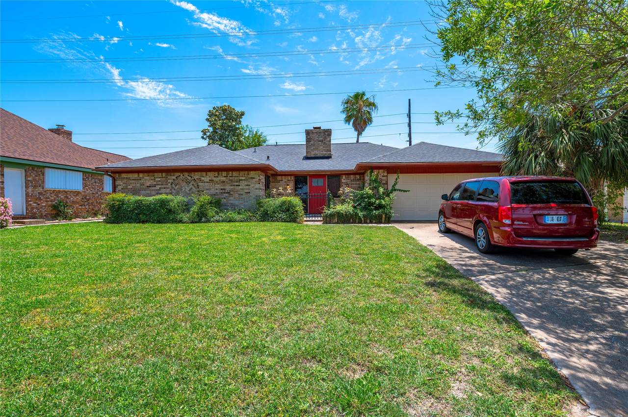 43 Quintana Drive - Photo 1