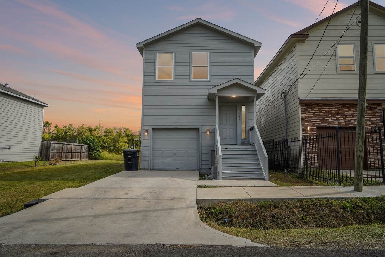 2206 Abernathy Street - Photo 1