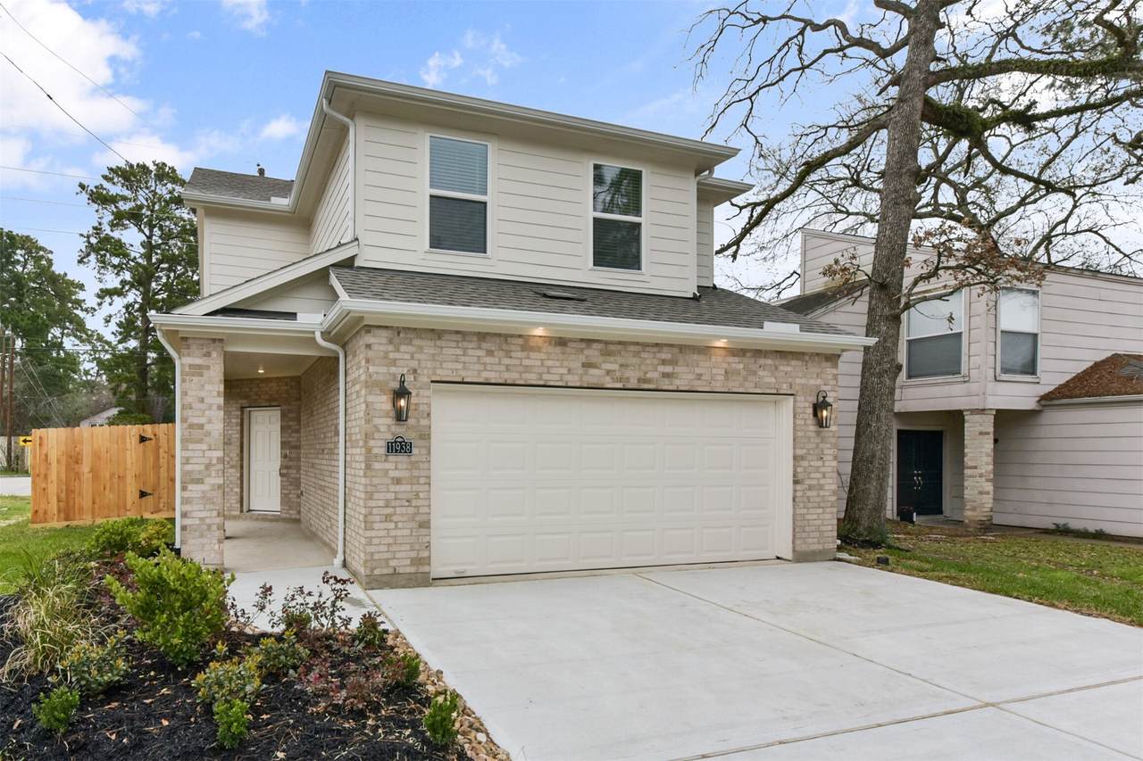 11938 Lakewood West Drive - Photo 1