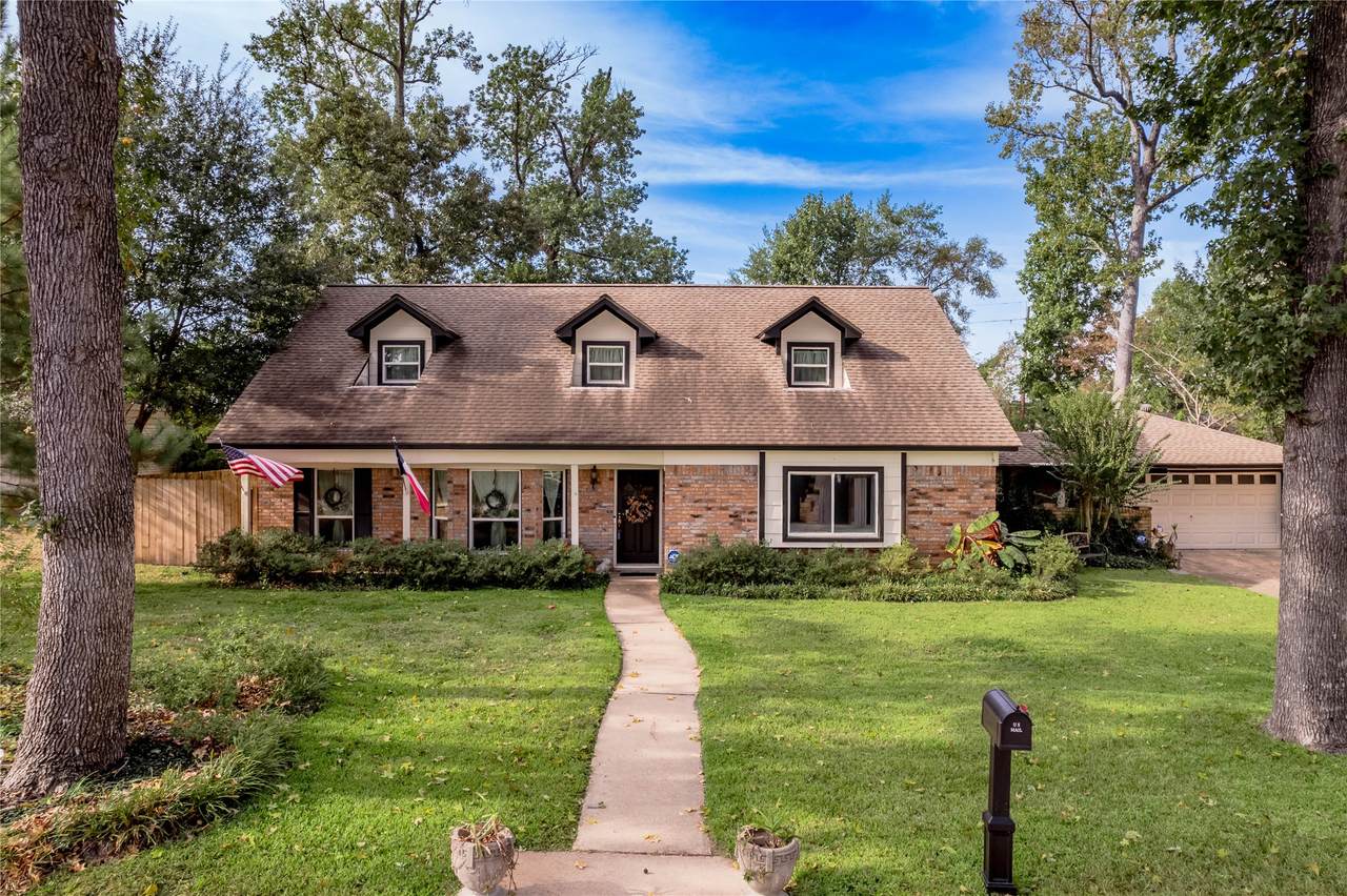 220 Elmwood Street - Photo 1