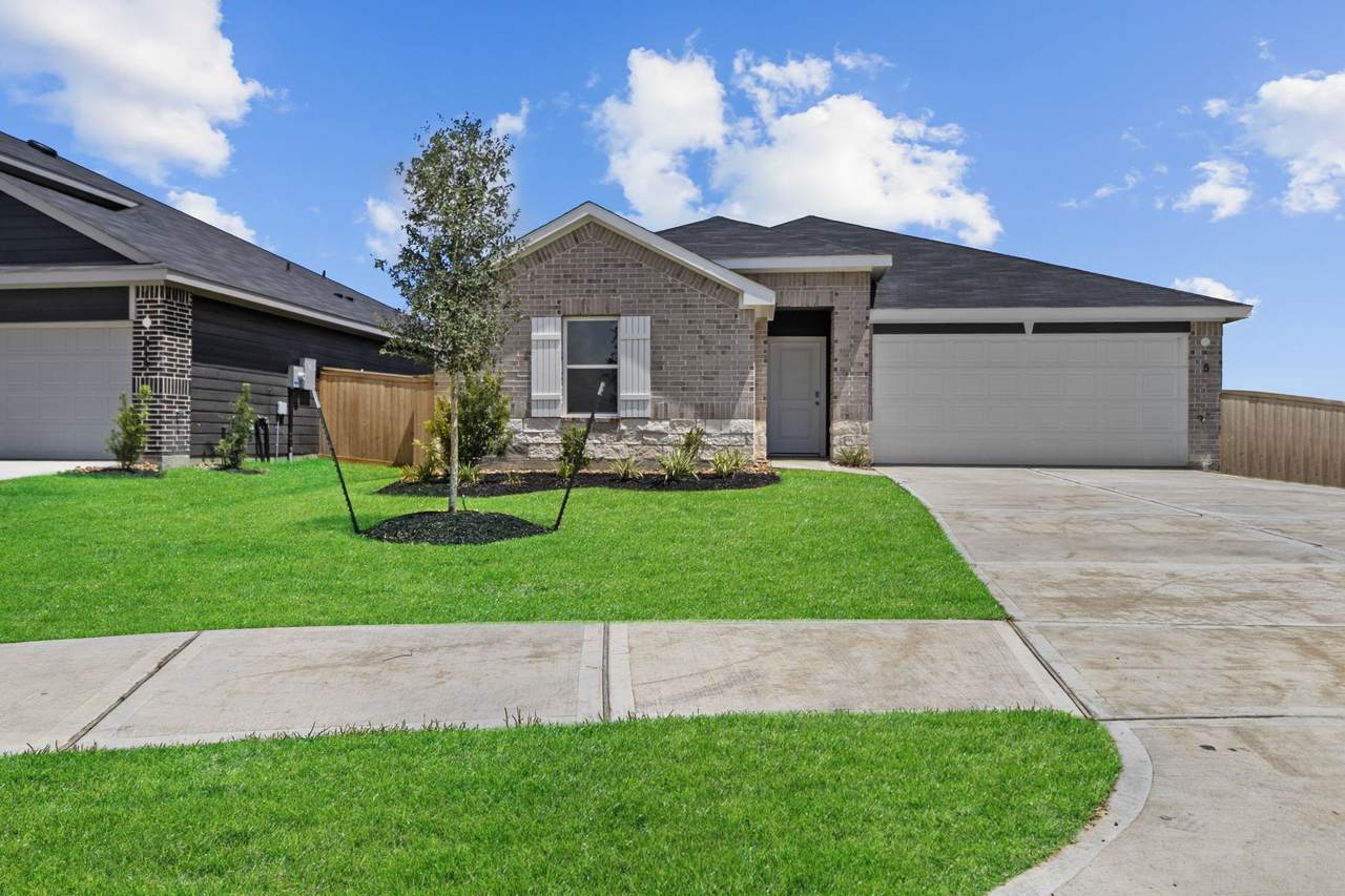 549 Wax Myrtle Way - Photo 1