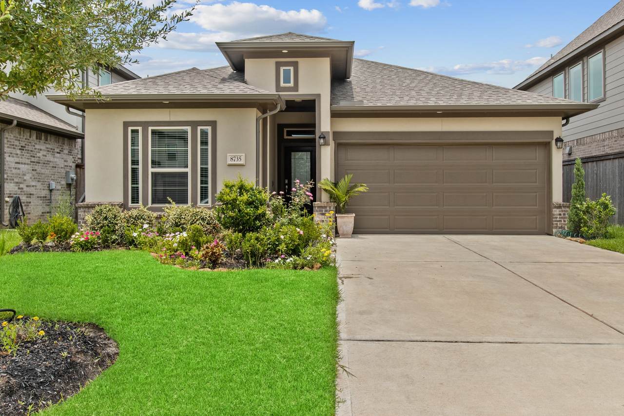 8735 Morris Woods Drive - Photo 1