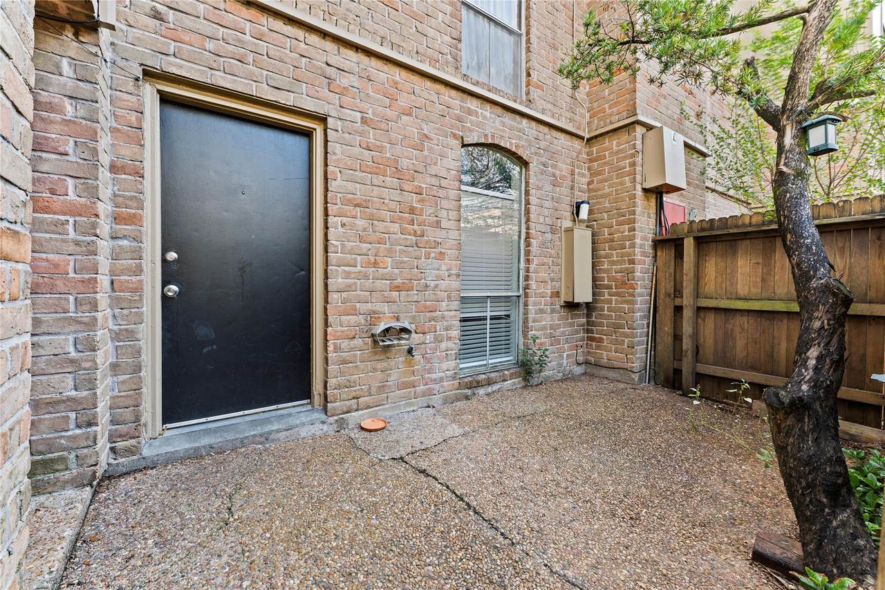 4627 Wild Indigo Street - Photo 1