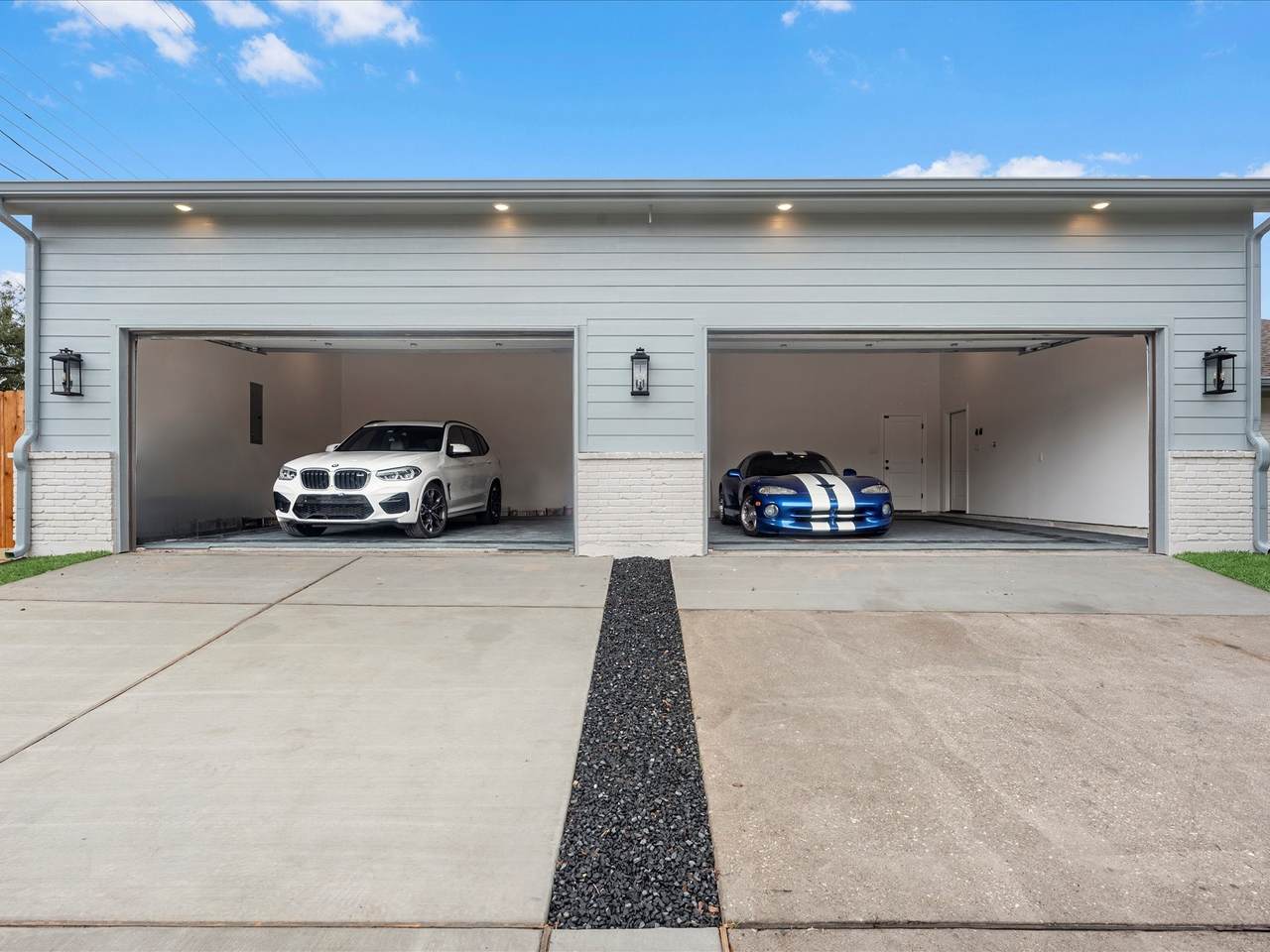 5042 Briarbend Drive - Photo 1