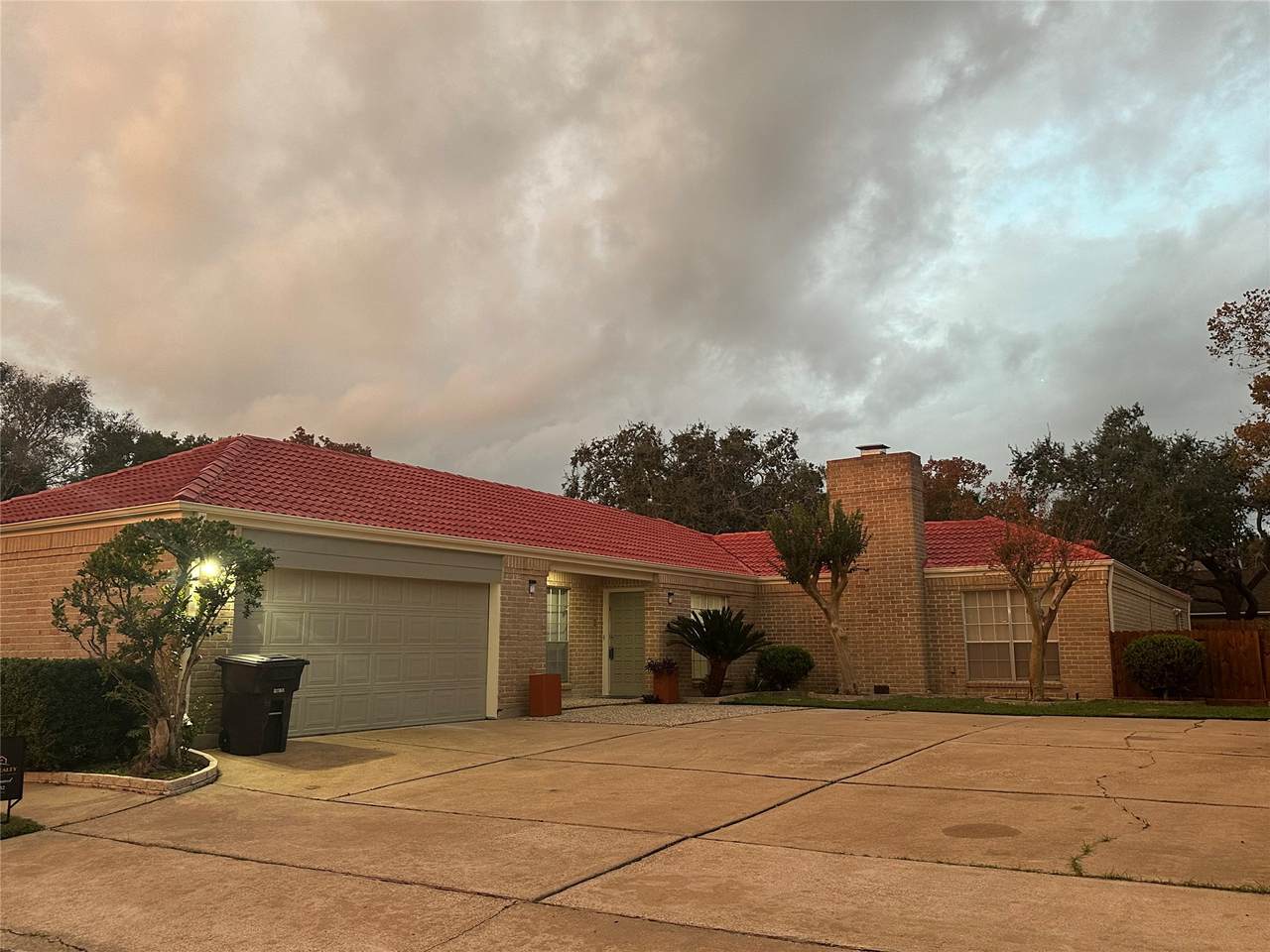 7846 Bankside Drive Drive - Photo 1