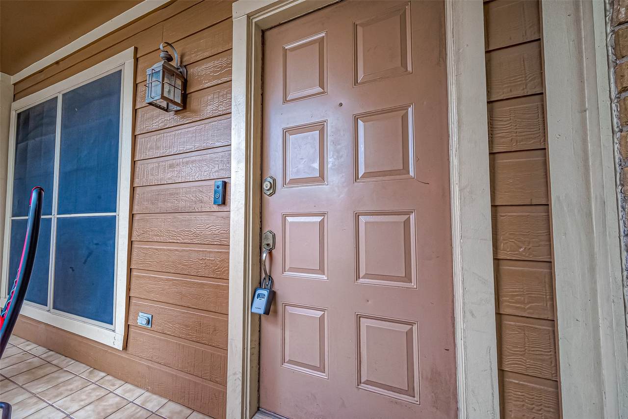 1860 White Oak Drive - Photo 1