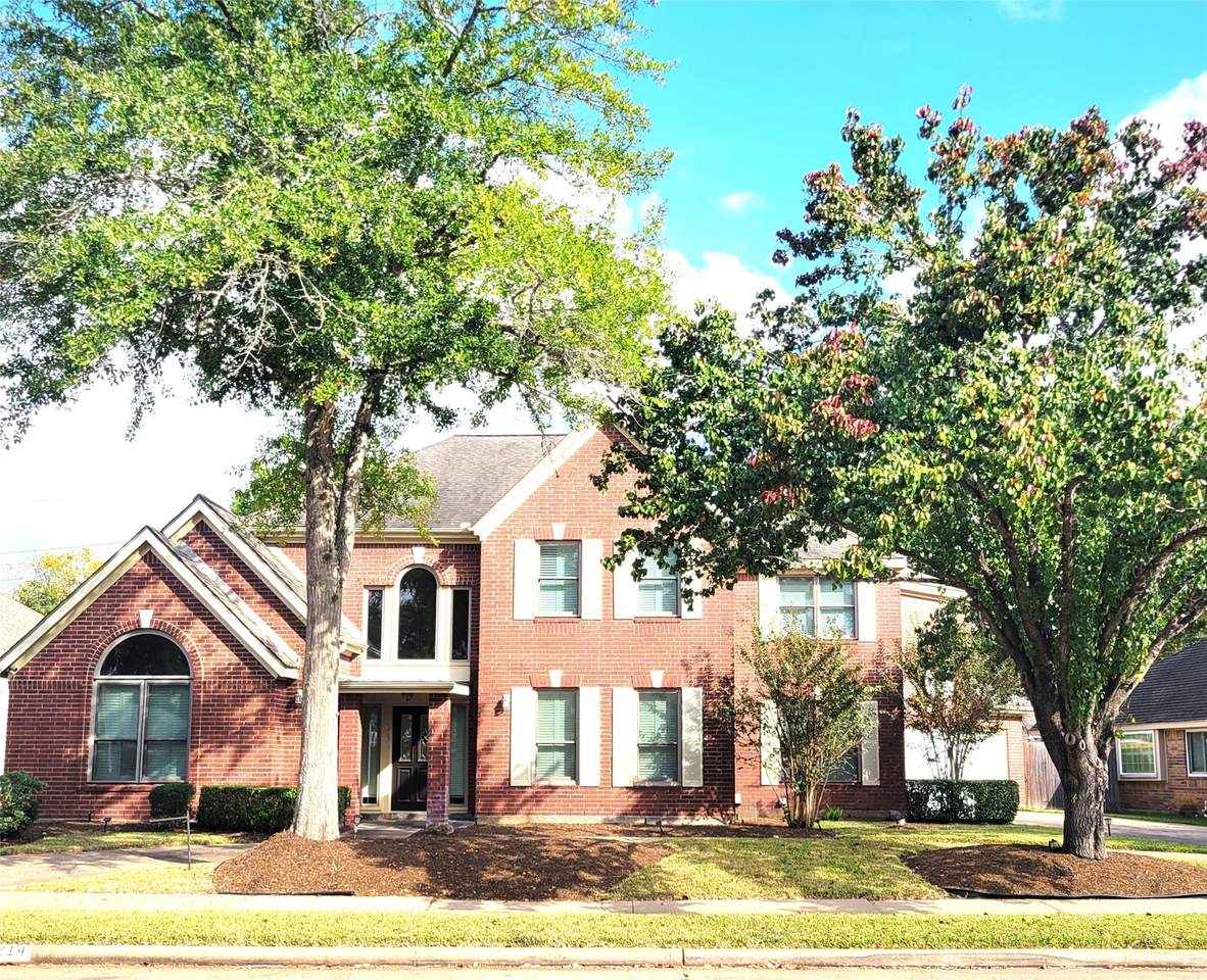 2214 Old South Drive - Photo 1