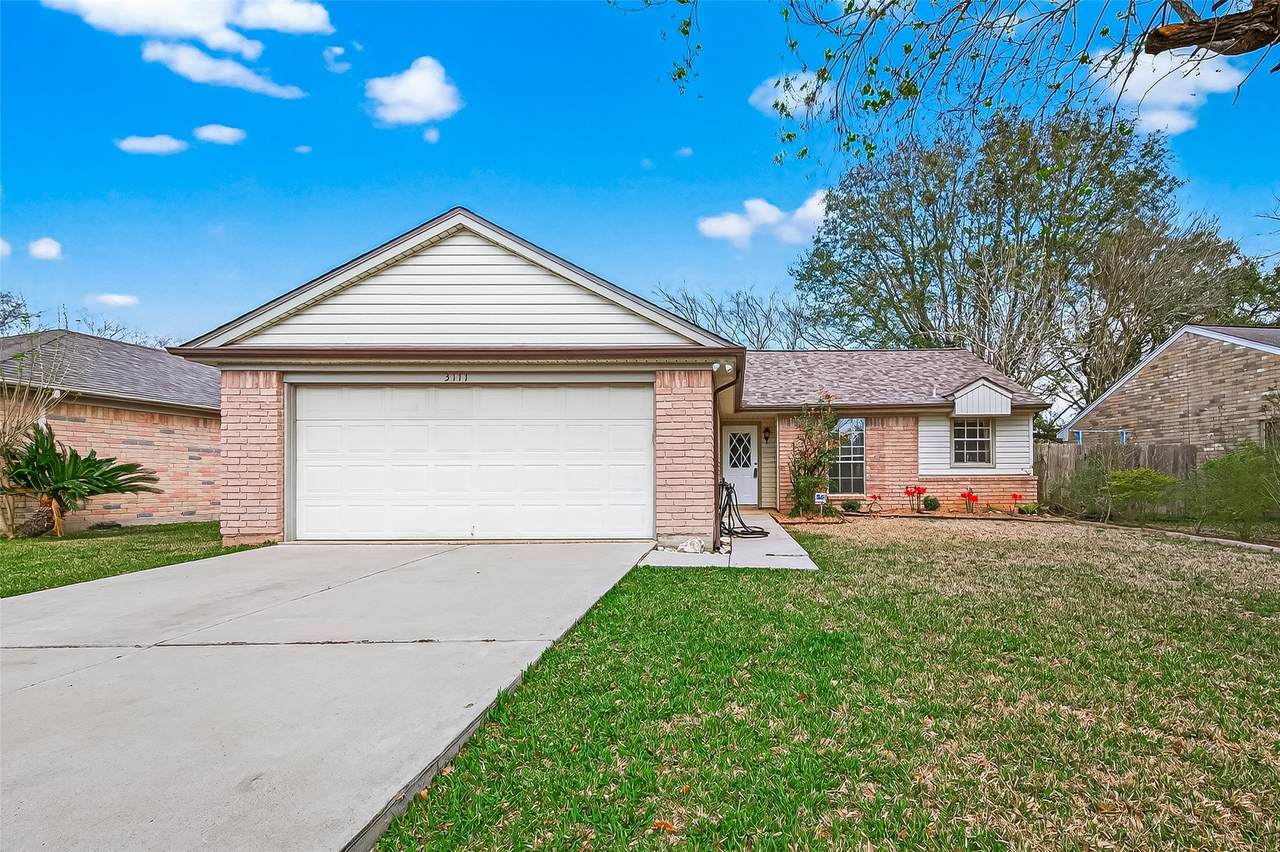 3111 Heatherock Circle - Photo 1