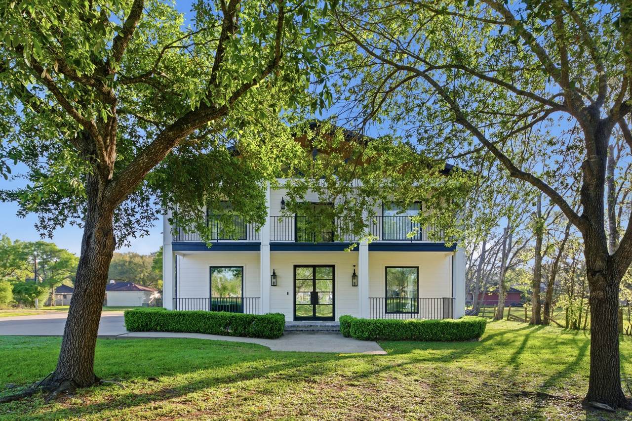 1905 Dowling Drive - Photo 1