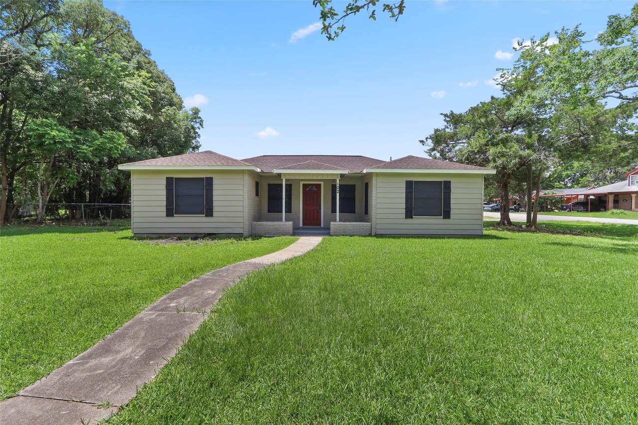 102 5th Street - Photo 1
