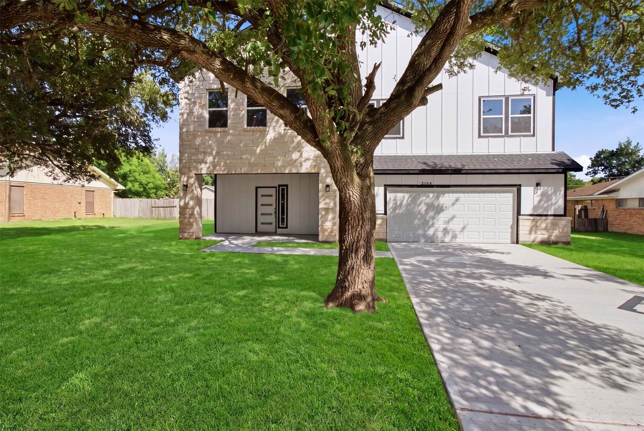 2104 Montana Street - Photo 1