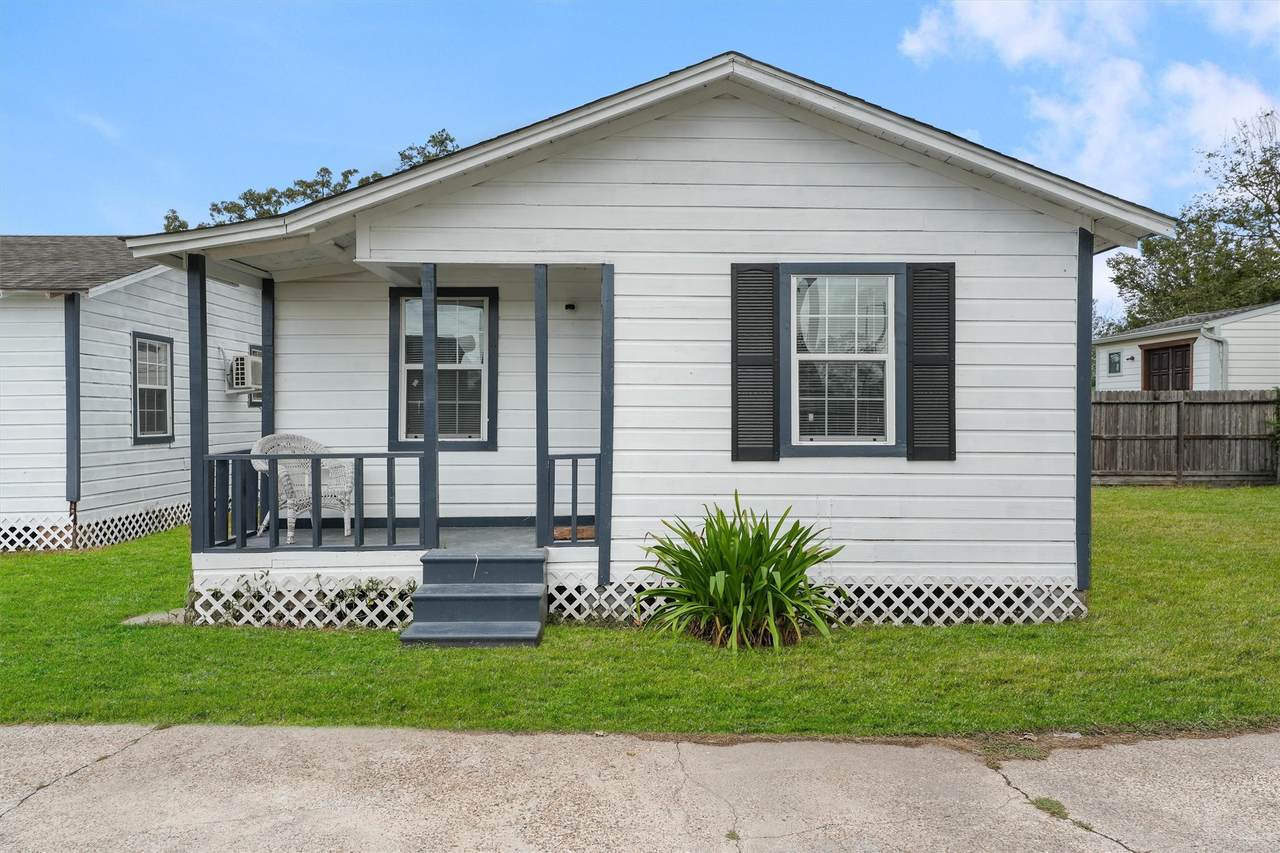 8516 Spaulding Street - Photo 1