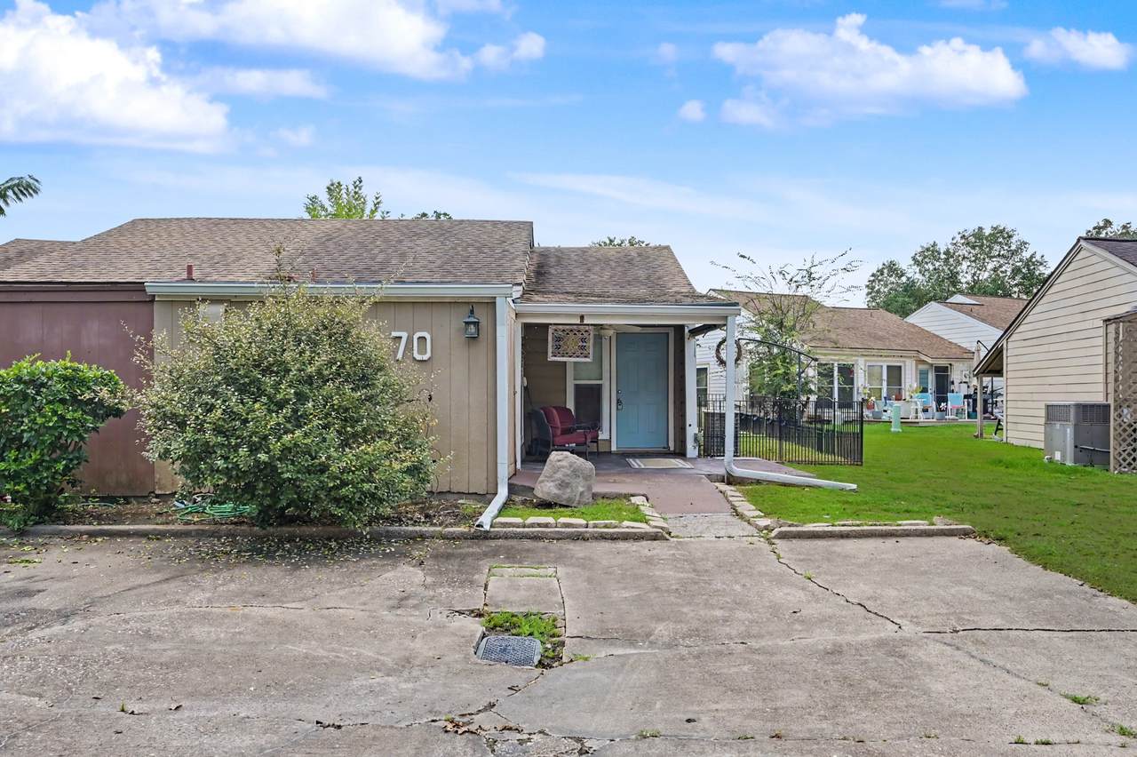 70 Westwood Drive - Photo 1