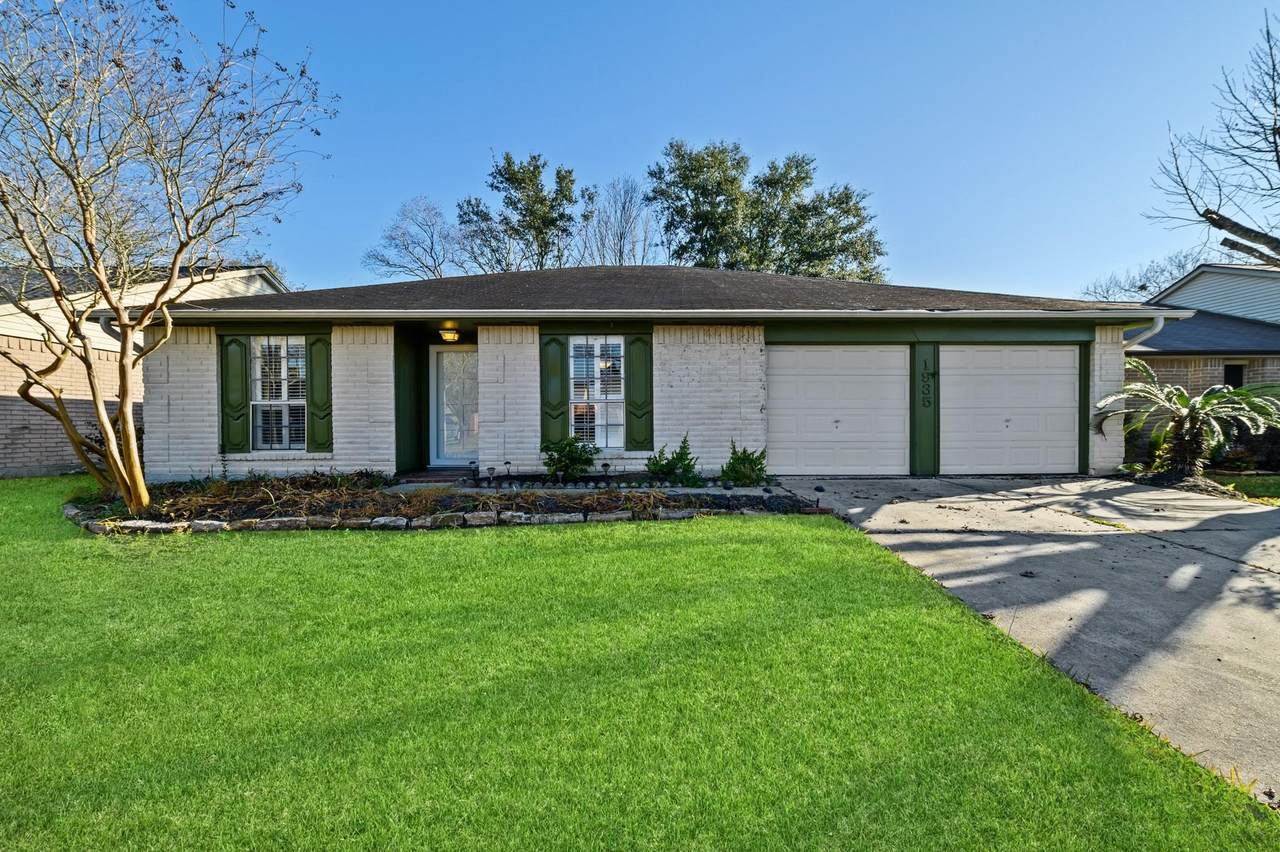 1935 Pilgrims Point Drive - Photo 1