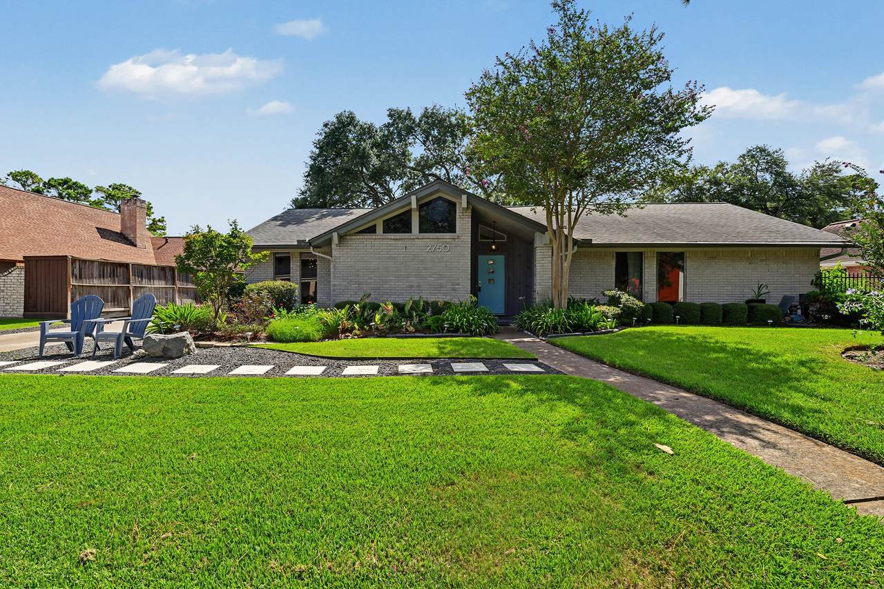 2750 Fontana Drive - Photo 1