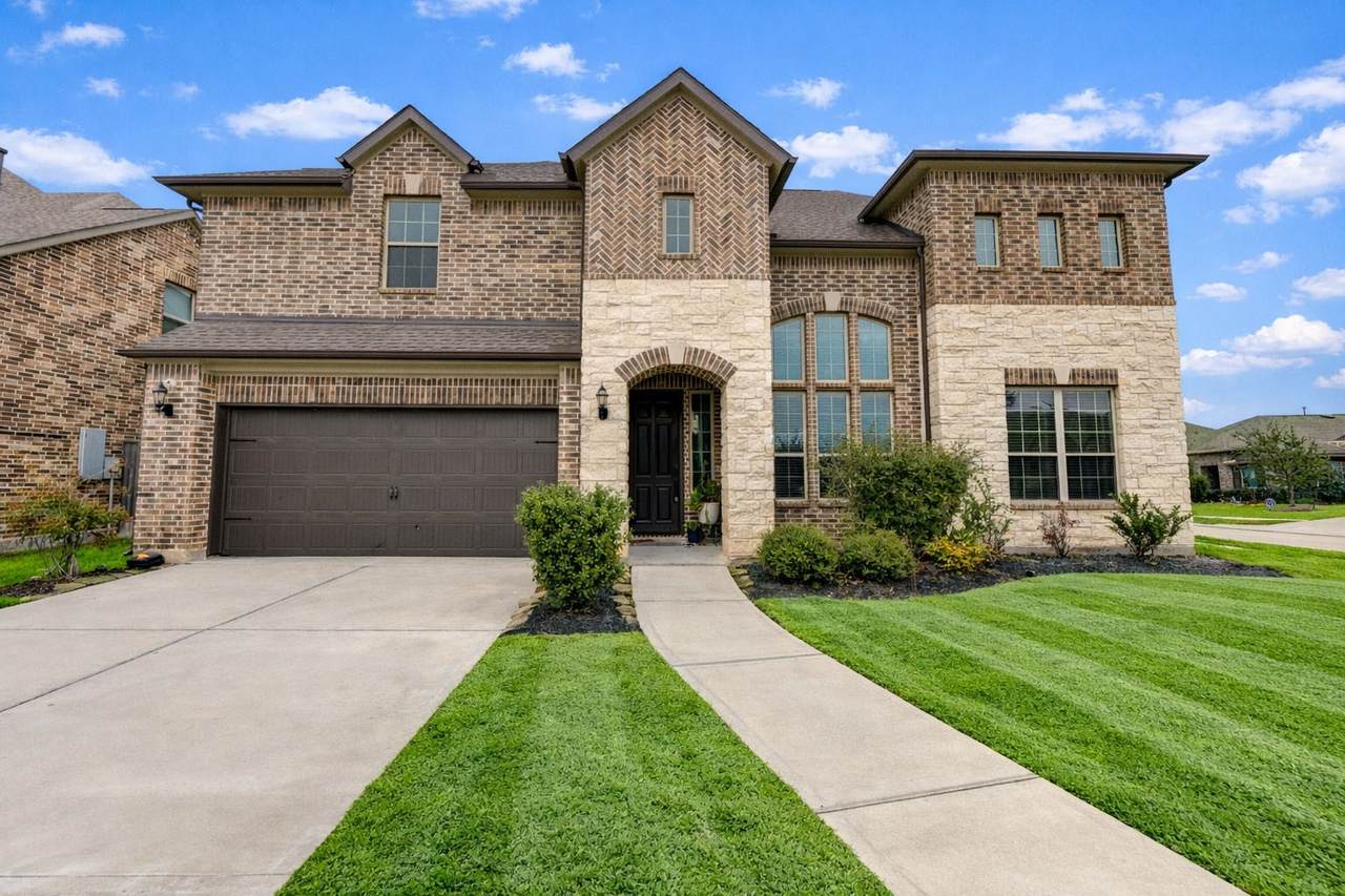 2727 Camellia Avenue - Photo 1