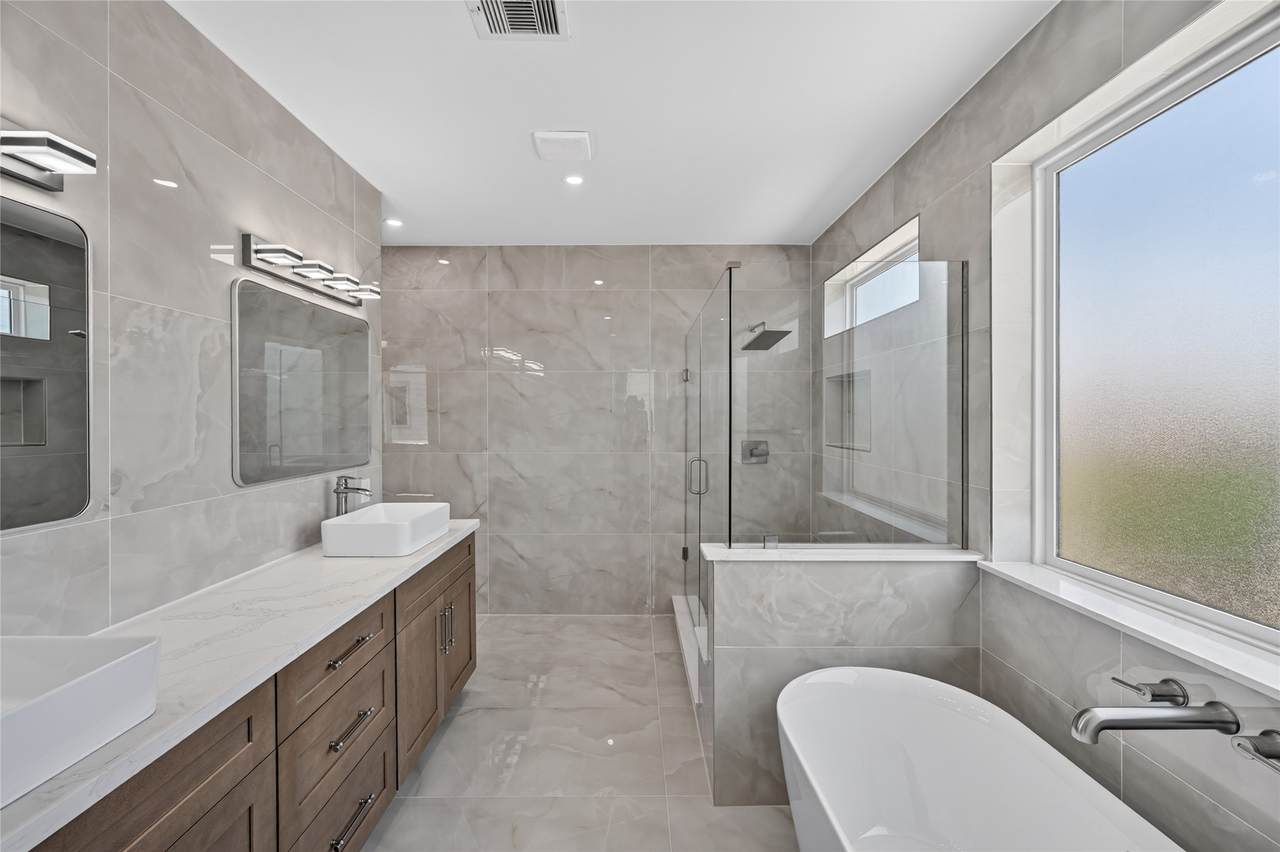 1424 23rd Street - Photo 1