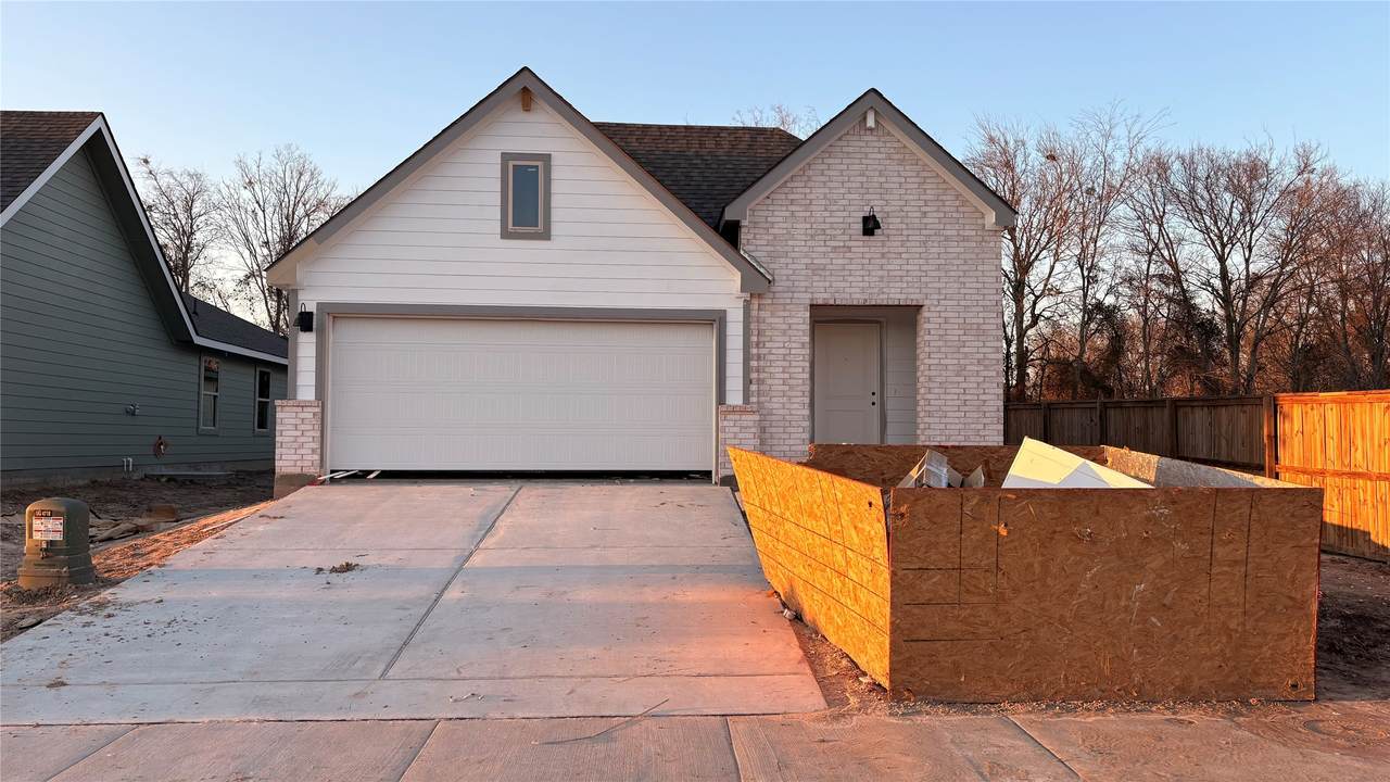 2313 White Wing - Photo 1