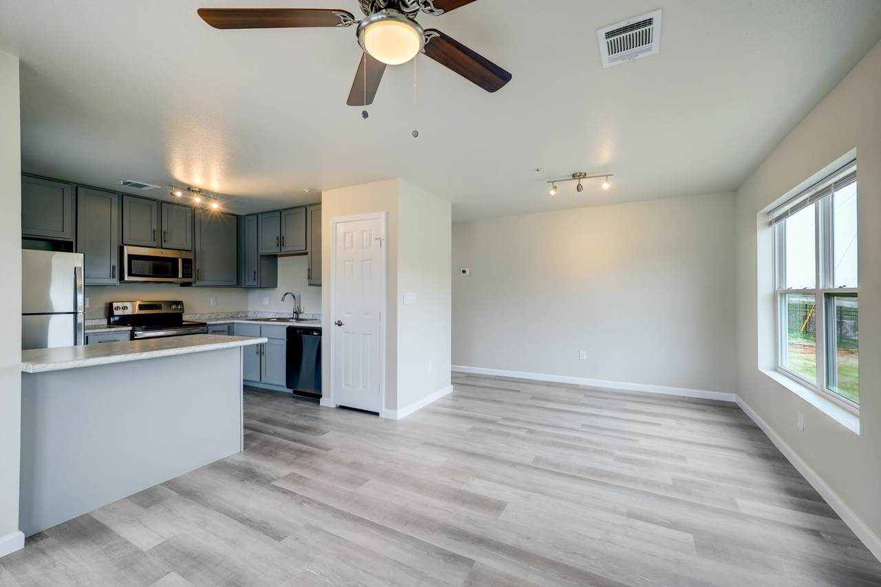 155 Plez Morgan Drive - Photo 1