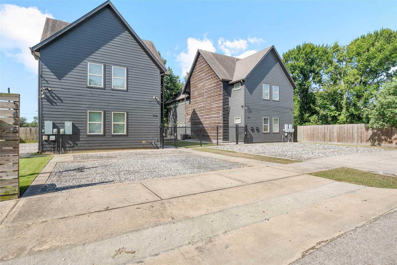 3424 Tuam Street - Photo 1