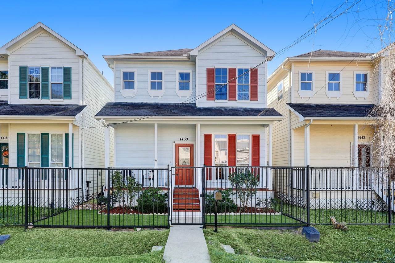 4439 Spencer Street - Photo 1