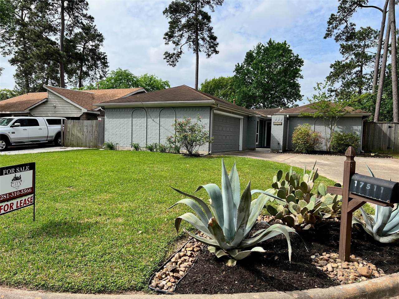 17511 Glenhew Road - Photo 1