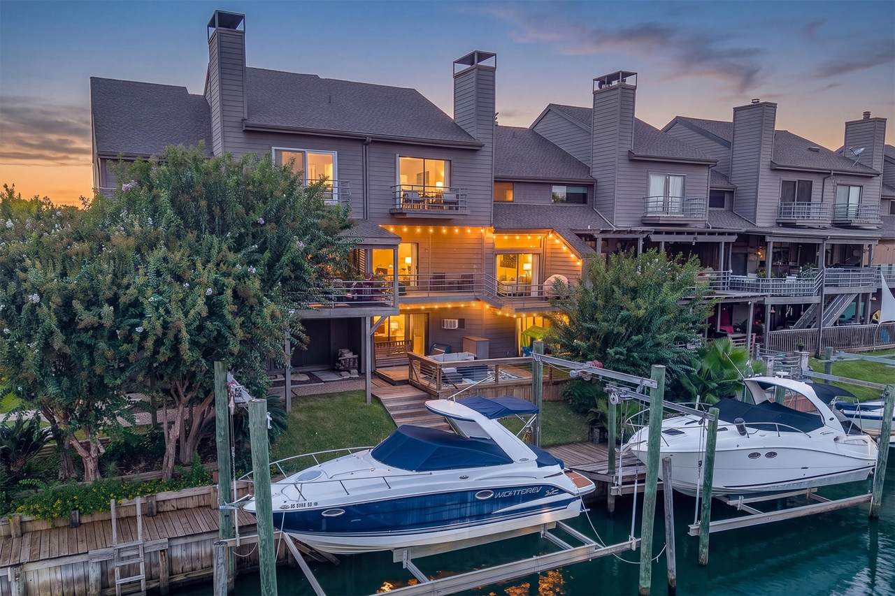 18217 Sandy Cove - Photo 1