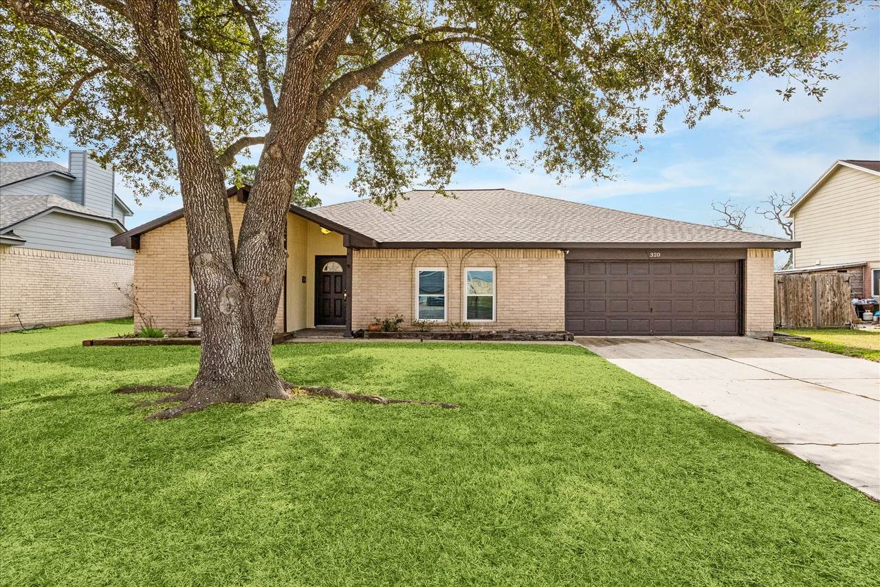 320 Creek Bend Drive - Photo 1