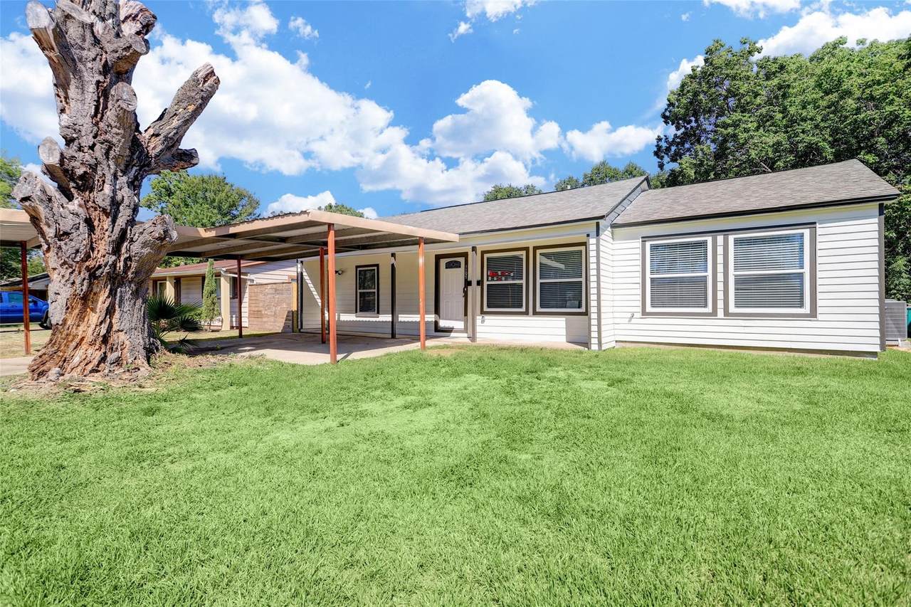 1107 Valerie Avenue - Photo 1