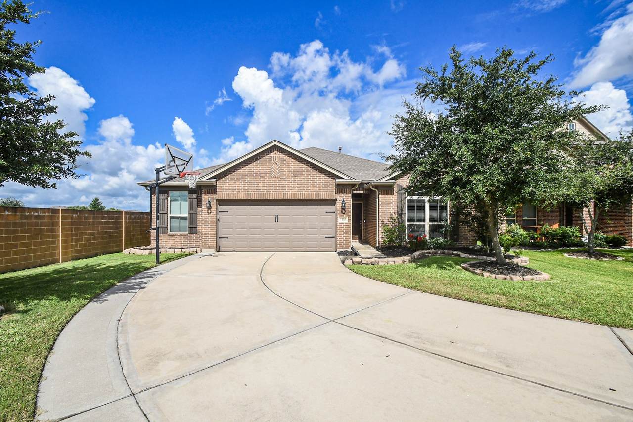 5330 Lauren Manor Drive - Photo 1