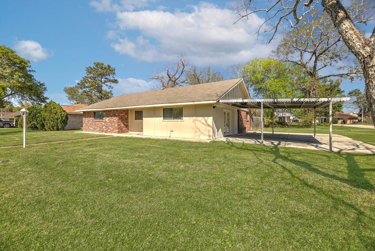 501 Ladd Street - Photo 1