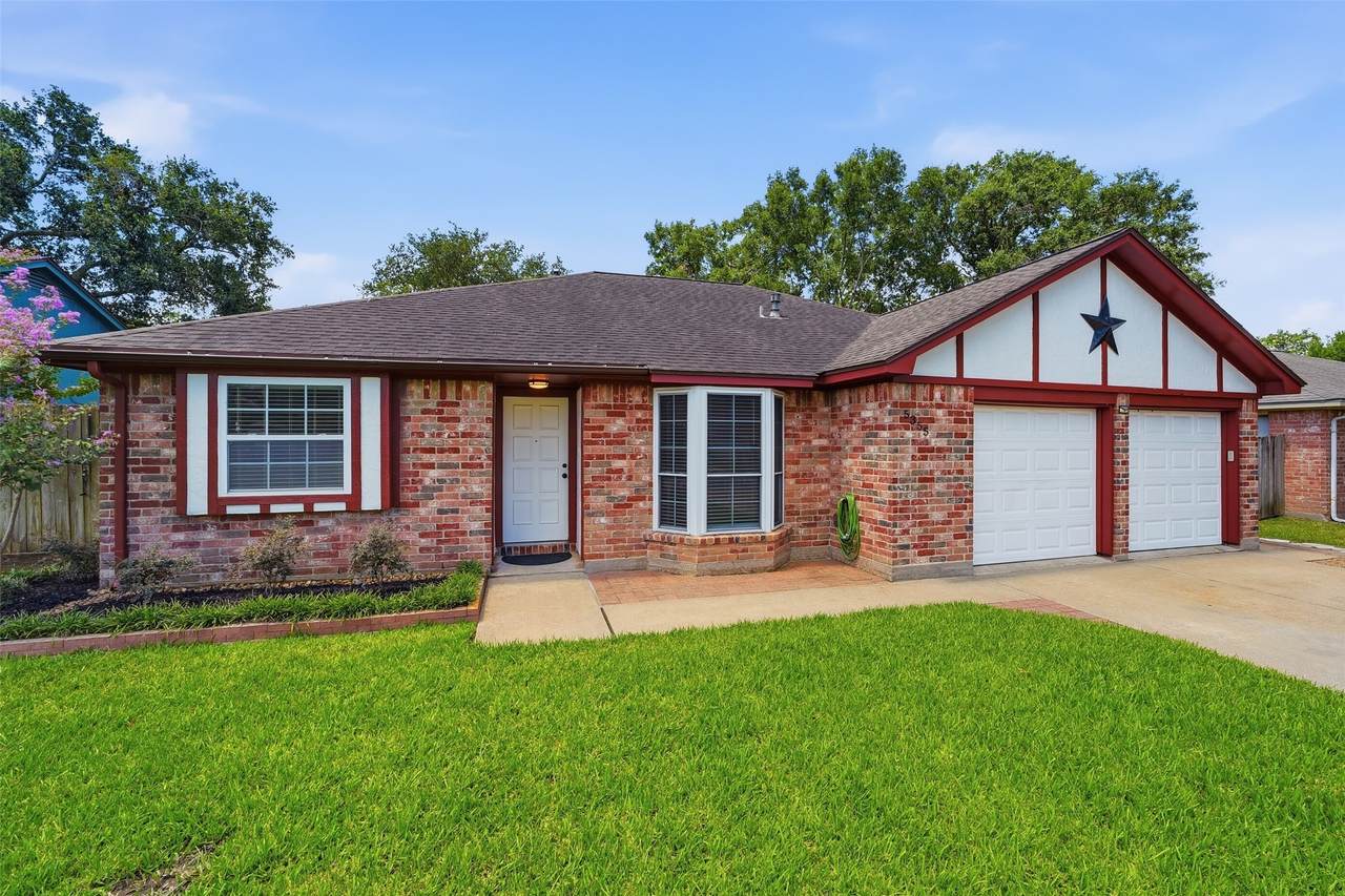 5355 Marian Street - Photo 1
